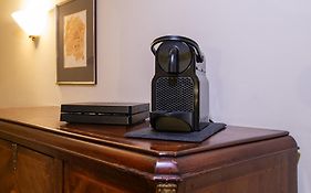 Hotel Altmünchen by Blattl